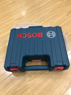 %title插图%num 博世(BOSCH)GSB 600 RE 13毫米600瓦手电钻电动工具箱 多功能冲击钻套装(99附件+手动工具)强化升级版
