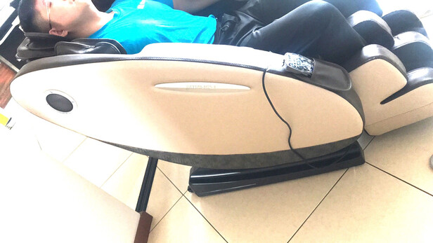 康仕坦X18按摩椅|评测细节：德国康仕坦X18按摩椅到底怎么样？用后一周讲体验？