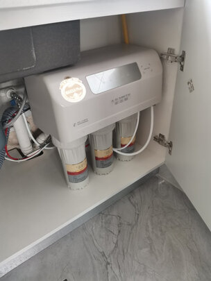 净水器|消费者诉说史密斯和美的净水器哪个好？细节对比评测区别是？