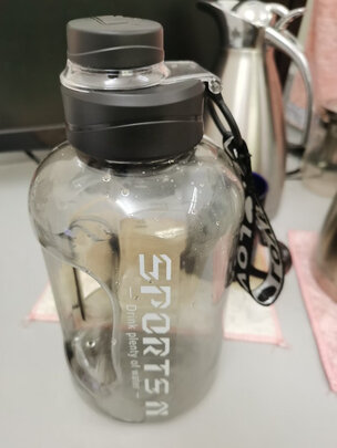 运动水杯
