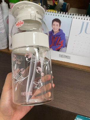 玻璃杯