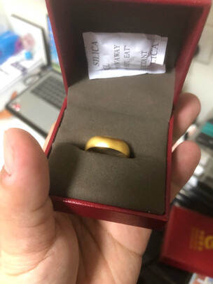 黄金戒指