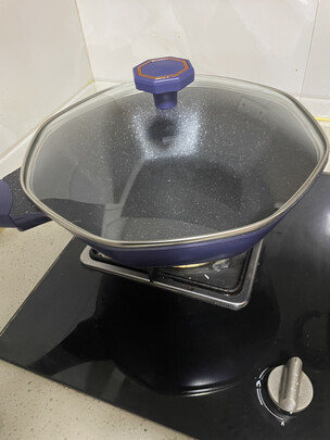 麦饭石不粘锅