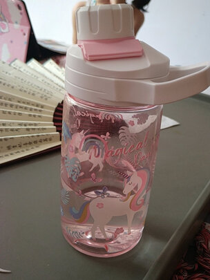 运动水杯