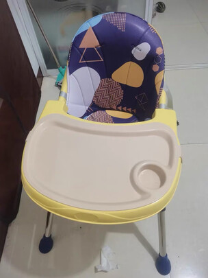 婴幼儿餐椅