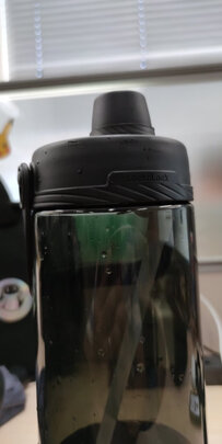 运动水杯