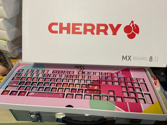 CHERRY MX-Board 8.0与雷蛇猎魂光蛛精英版线性光轴区别很大吗，哪个手感比较好？哪个倍感舒适 