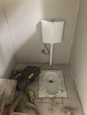 水箱蹲便器