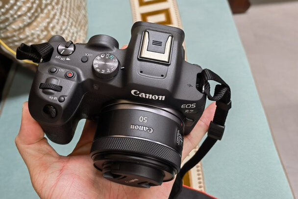 一:佳能(canon)eos r7 高速度99高分辨率微单数码相机 直播vlog 高