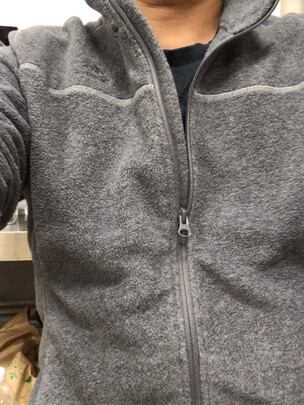 抓绒衣