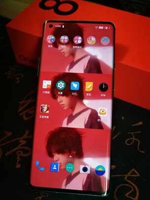 一加 OnePlus 8 Pro怎么样?上手两小摔了后悔至极了是吗