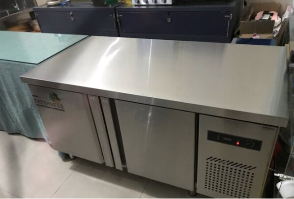 保鲜工作台