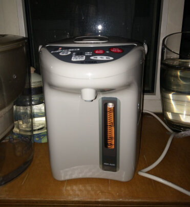 电热水壶