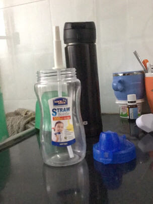 吸管水杯