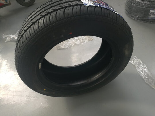 汽车轮胎