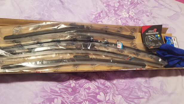 硅胶雨刮器