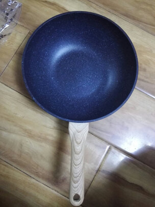 麦饭石不粘锅