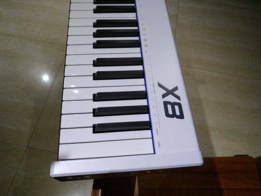 MIDI键盘