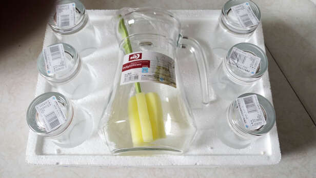 玻璃水杯