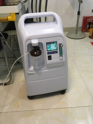 老人医疗吸氧机
