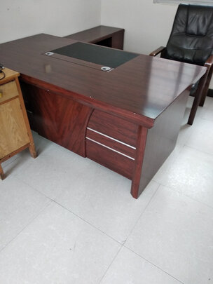 办公桌|金海马班台办公桌怎么样？亲身体验告知你实情！