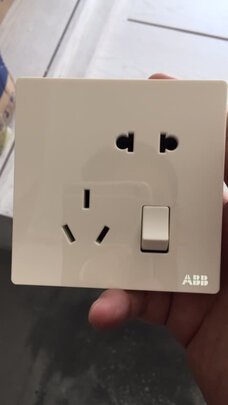 ABB开关插座面板 10A一开五孔带开关插座 轩致系列 金色 AF225-PG