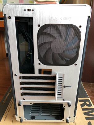 乔思伯umx4性价比高吗乔思伯umx4机箱靠谱不靠谱