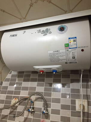 万家乐DT2热水器|看完不迷路：万家乐和万和热水器哪个牌子好？区别是