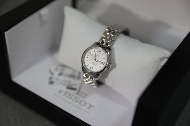 天梭机械情侣表女表手表|消费者诉说天梭瑞士手表哪个系列比较好？讲一体验感受真相？