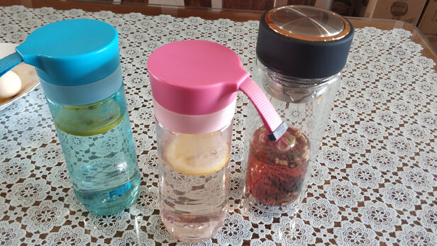 玻璃杯