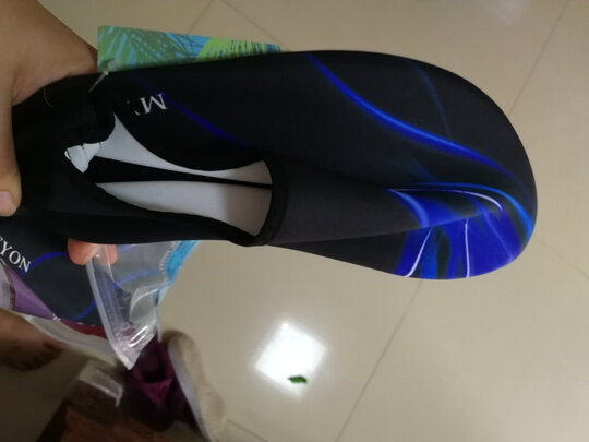 浮潜鞋