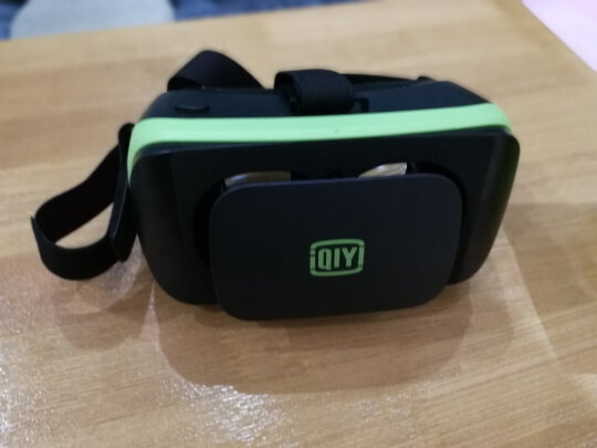 爱奇艺VR iQIYI-C1到底好不好，真实感强不强？佩戴舒适吗 