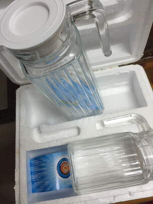 玻璃水杯