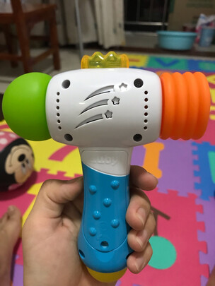 儿童敲打玩具