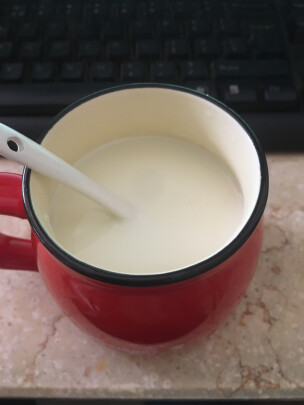安佳牛奶喝起来像水图片