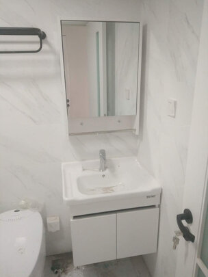 希箭实木浴室柜|看完不迷路：浴室柜什么牌子好？实木浴室柜优缺点？