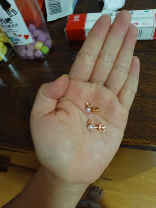 玫瑰金耳环