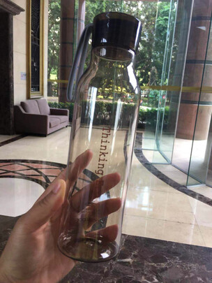 运动水杯
