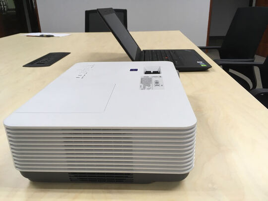 索尼VPL-DX271投影仪怎么样?用后一个月谈感受