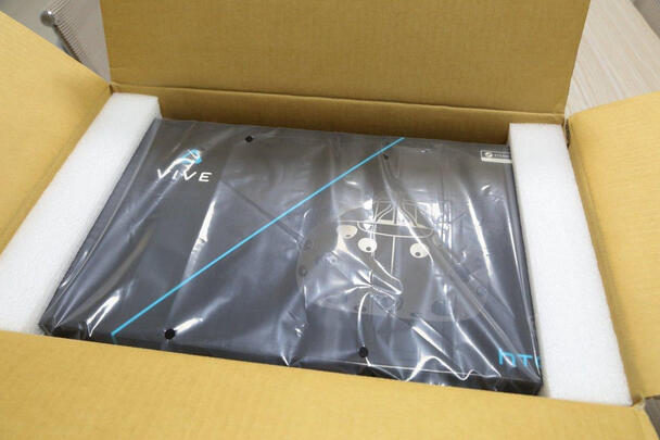 HTC VIVE CE 智能VR眼镜怎么样上手两小时后悔了是吗