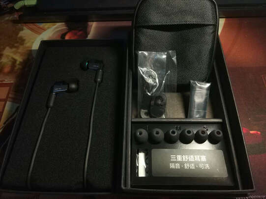 内幕爆料：雷蛇Razer 北海巨妖耳机优缺点揭露评测