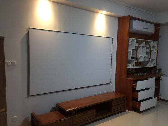 亿立AR135WH1投影幕布|亿立AR135WH1投影幕布怎么样上手一周说讲感受