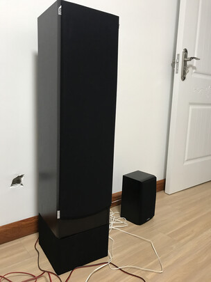 %title插图%num 雅马哈(Yamaha)NS-F51 系列音箱 5.0家庭影院 电视音响 落地影院 客厅影院 音响套装 进口 需搭配功放 黑色