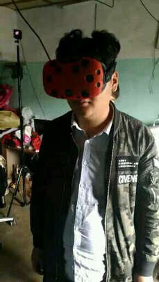 HTC VIVE CE 智能VR眼镜怎么样上手两小时后悔了是吗