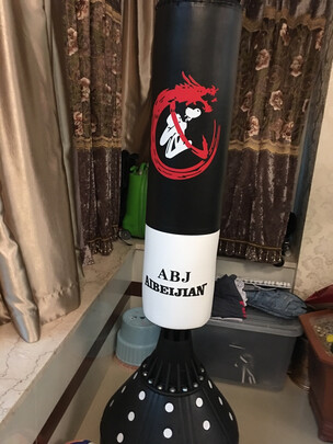 三,爱倍健(aibeijian)拳击沙袋网友对比评测