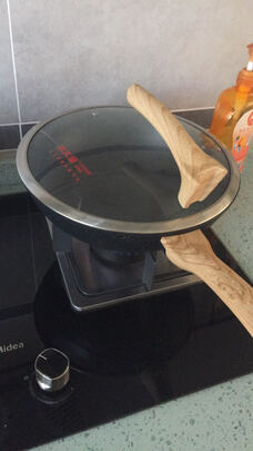 麦饭石不粘锅