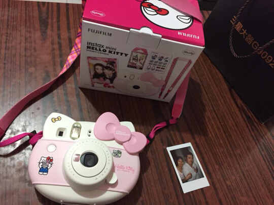 INSTAX mini8怎么样？颜色艳丽吗？颜值够高吗？