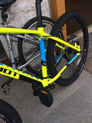 商品名称:土拨鼠marmot自行车山地车铝合金变速山地自行车男女式单车