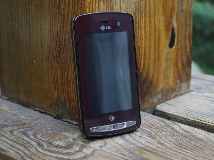 lg kv800 3g手机(灰黑色)cdma2000/cdma 电信定制--屏幕比较大,使用