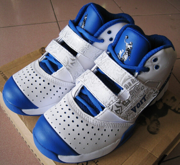 [晒单帖]voit沃特11新款运动男耐磨篮球鞋子魔术扣贴11116060362 40